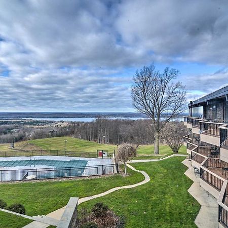 Cozy Bellaire Condo With Balcony - 3 Mi To Skiing! Екстер'єр фото